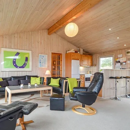 Holiday home Gorgeous In Romo With Kitchen