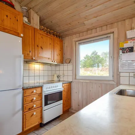Gorgeous In Romo With Kitchen